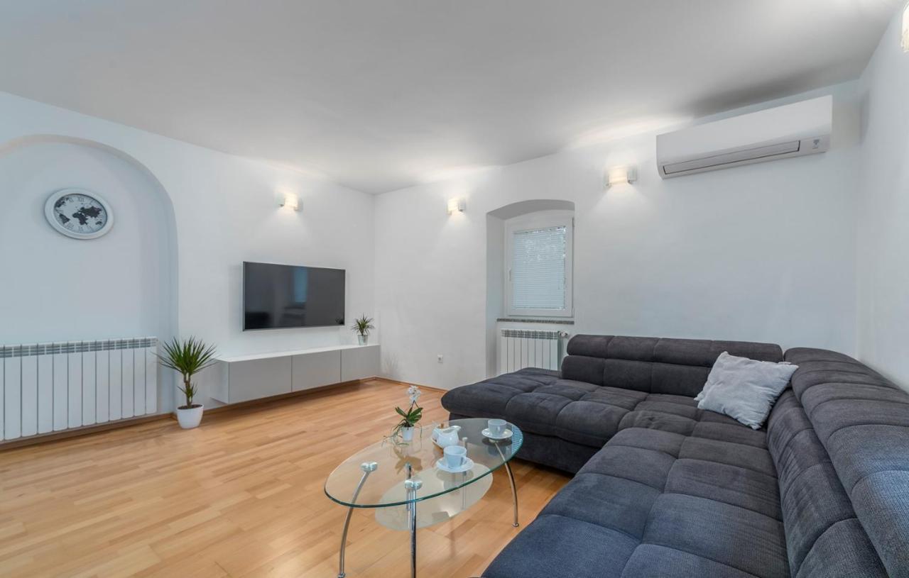 Apartments Saladinka Červar-Porat Zewnętrze zdjęcie